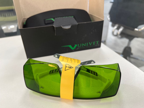 عینک لیزر Univet مدل 5X7L.00.00.651